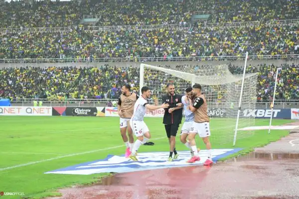 اتحاد الجزائر يفوز على يانغ أفريكانز ويقترب من لقب كأس الاتحاد الإفريقي