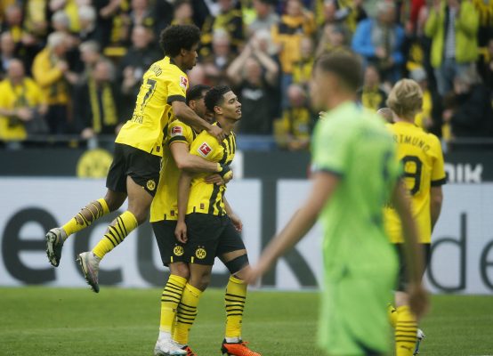 بوروسيا دورتموند ينتزع صدارة الدوري الألماني من بايرن ميونيخ