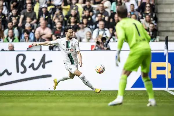 بن سبعيني ممرر حاسم ويقود بوروسيا مونشنجلادباخ للفوز على بوخوم