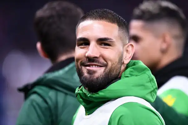 الهلال السعودي مهتم بالمهاجم الجزائري آندي ديلور