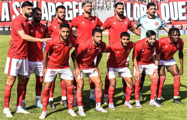 النجم الساحلي يتوج بلقب الدوري التونسي