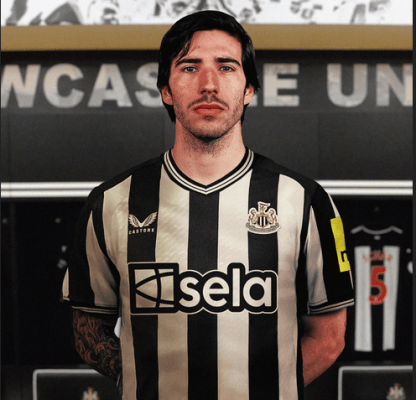 ساندرو تونالي الى نيوكاسل الانكليزي كاغلى لاعب ايطالي في التاريخ