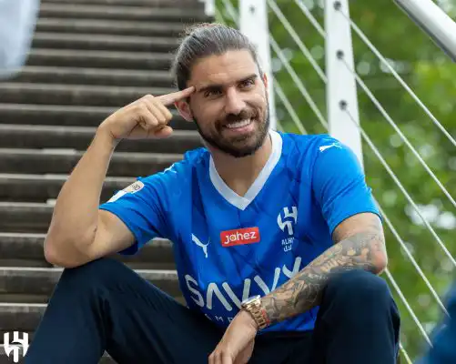 الهلال السعودي يضم البرتغالي روبين نيفيز
