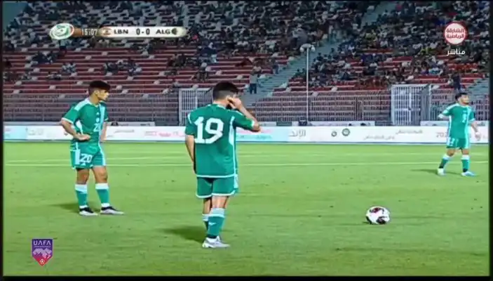 شاهد الهدف الاول للمنتخب الوطني الجزائري في مرمى المنتخب اللبناني عن طريق اللاعب بوناصر