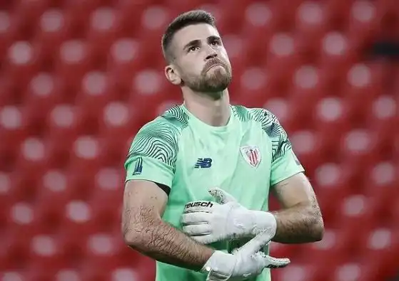 نادي الهلال السعودي يريد أوناي سيمون حارس منتخب إسبانيا