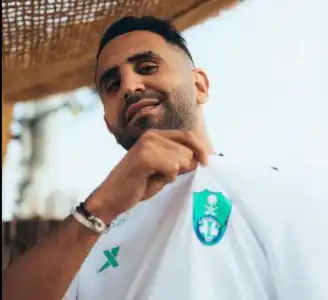 محرز اساسي في مواجهة رونالدو ب كلاسيكو النصر والأهلي