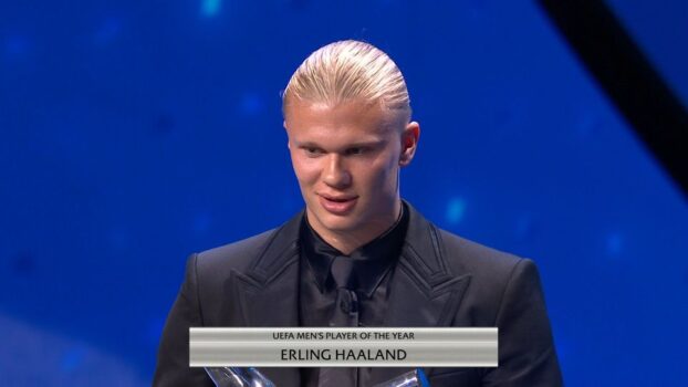 إيرلينج هالاند أفضل لاعب في أوروبا 9