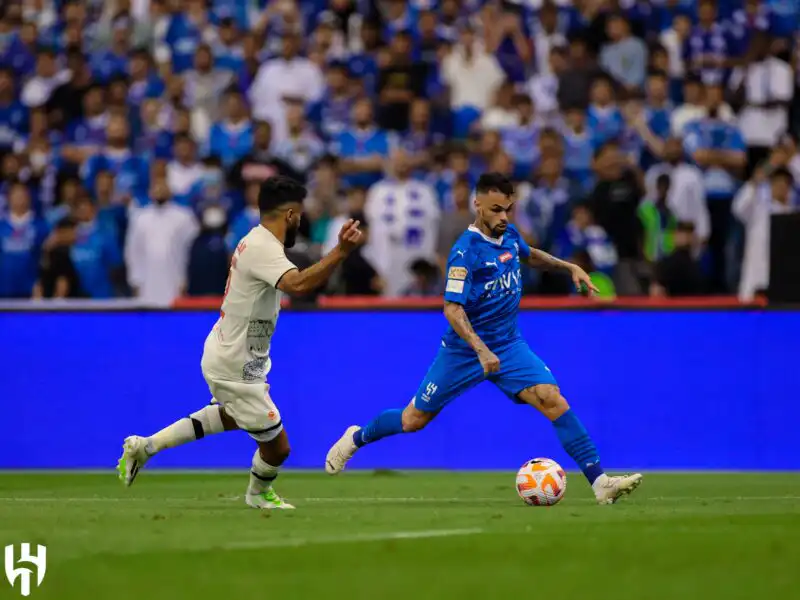 الهلال يتعادل أمام ضيفه الفيحاء ضمن الدوري السعودي