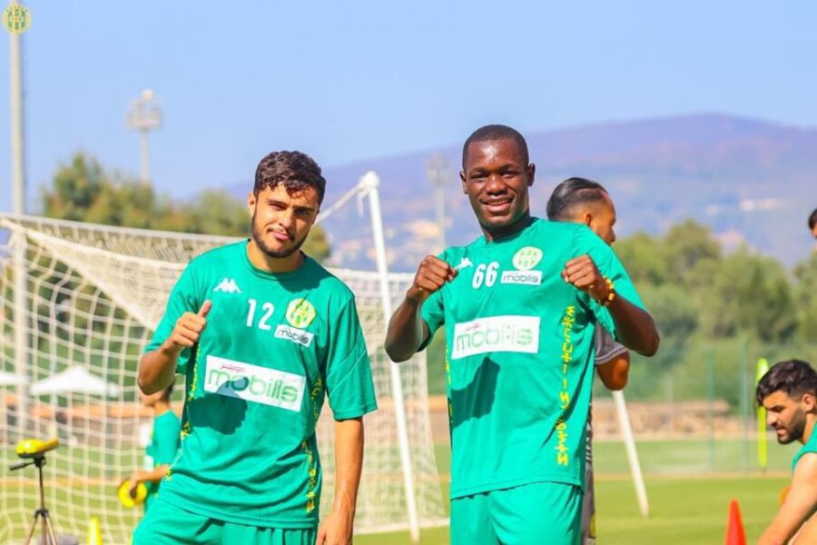 الدوري الجزائري : سبعة أندية ممنوعة من استقدام لاعبين جدد