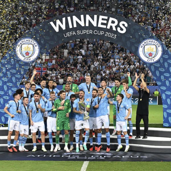 مانشستر سيتي يتوج بكأس السوبر الأوروبي للمرة الأولى في تاريخه