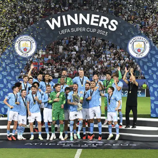مانشستر سيتي يتوج بكأس السوبر الأوروبي للمرة الأولى في تاريخه