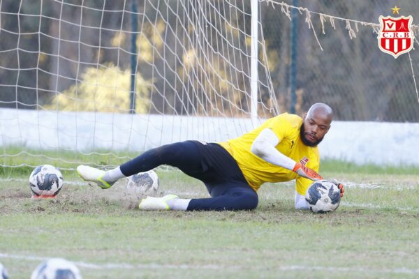 مبولحي يشارك في تدريبات شباب بلوزداد مساء اليوم