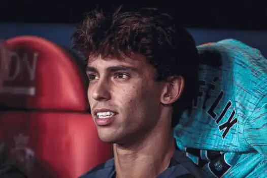 جواو فيليكس مع برشلونة براتب لاعب هاوي