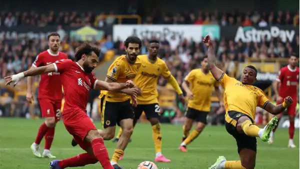 بمشاركة آيت نوري .. وولفرهامبتون يسقط امام ليفربول بالدوري الإنجليزي