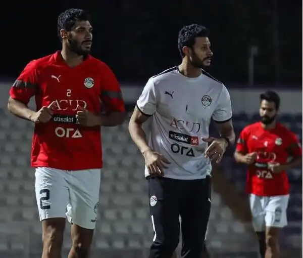 منتخب مصر يبدأ تدريباته بالإمارات استعدادا لودية الجزائر