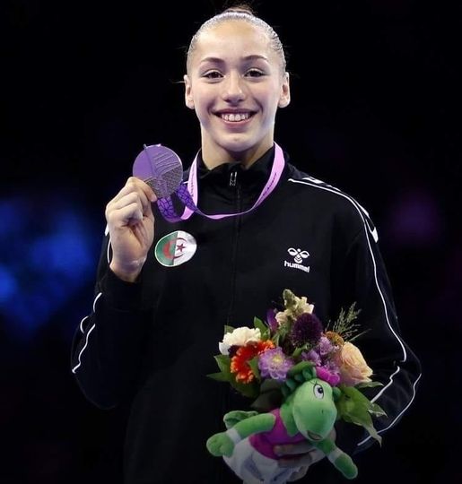 الجزائرية كيليا نمور اول عربية وأفريقية تفوز بميدالية في بطولة العالم للجمباز عبر التاريخ 8