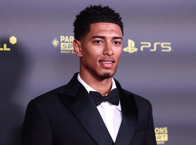 بيلينغهام لاعب ريال مدريد يتوج بجائزة أفضل لاعب شاب 2023
