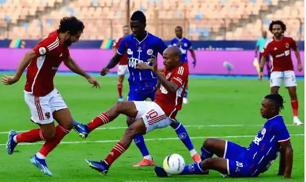 الأهلي المصري يتأهل إلى نصف نهائي الدوري الإفريقي
