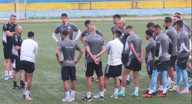 المنتخب الوطني يجري الحصة التدريبية الأولى بمابوتو استعداداً لمباراة الموزمبيق