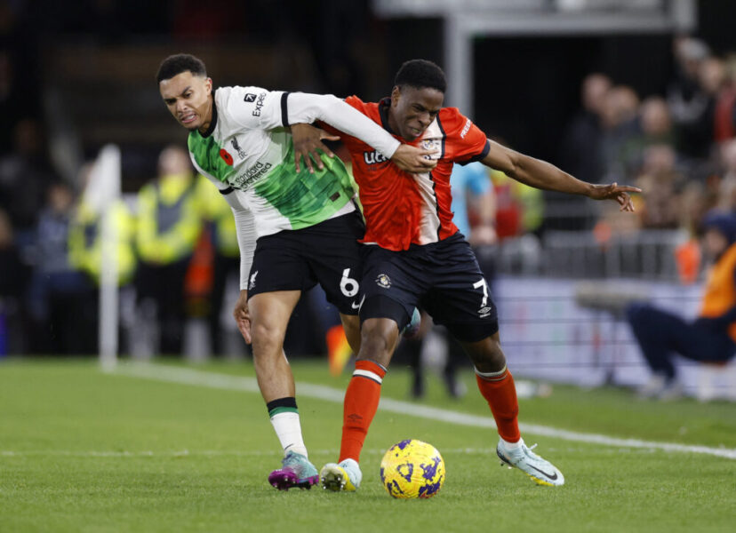 ليفربول يتعادل مع مضيفه لوتن تاون