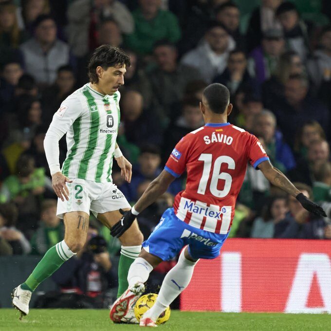 ريال بيتيس يوقف انتصارات جيرونا في الدوري الإسباني 14
