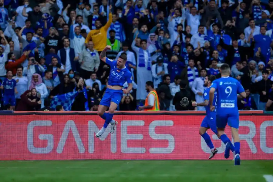 الهلال يحسم ديربي الرياض بفوزه على النصر ويبتعد في صدارة الدوري السعودي