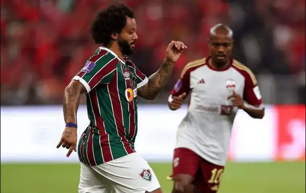 فلومينينسي يتجاوز الأهلي ويتأهل لنهائي كأس العالم للأندية