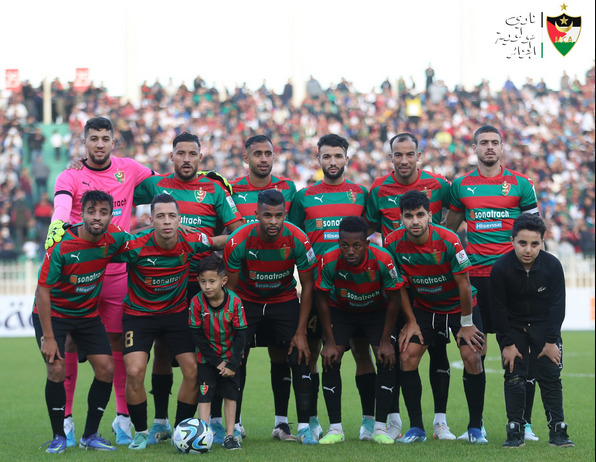 مولودية الجزائر تهزم نجم مڨرة برباعية وتبتعد بصدارة الدوري الجزائري