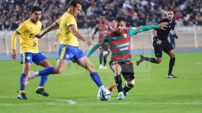 مولودية الجزائر يفوز على بارادو بالدوري الجزائري