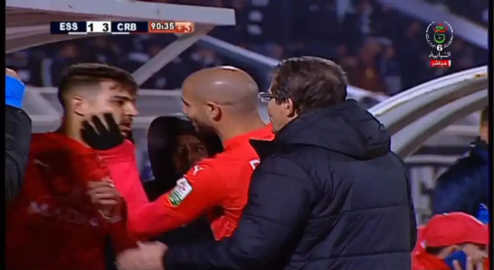 شاهد لقطة قديورة و إسحاق بوصوف في مباراة سطيف تصنع الحدث اليوم