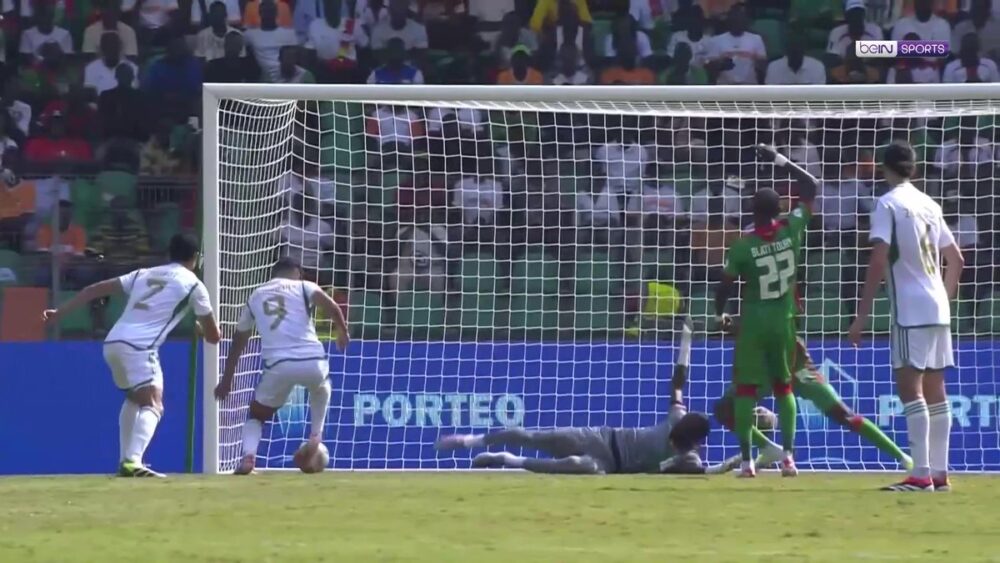 شاهد ملخص مباراة الجزائر وبوركينا فاسو (2-2) التعادل الإيجابي يحسم مباراة الجزائر وبوركينا فاسو 12
