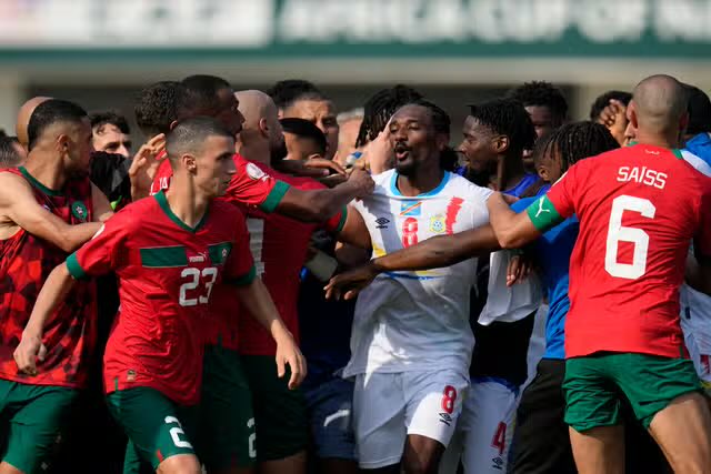 الكاف تفتح تحقيقا في الأحداث المؤسفة عقب نهاية مباراة المغرب وجمهورية الكونغو