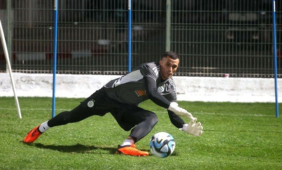 الناخب الوطني جمال بلماضي يستدعي الحارس مصطفى زغبة تحسبا لنهائيات كاس افريقيا للأمم 2023 (المؤجلة الى 2024) بكوت ديفوار
