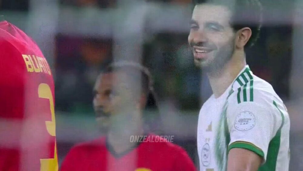 شاهد لمسات ايت نوري ضد انغولا كل ما فعله لاعب المنتخب الجزائري 10