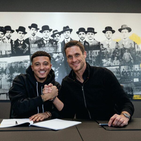 بوروسيا دورتموند  يعلن ضم الإنجليزي جايدون سانشو