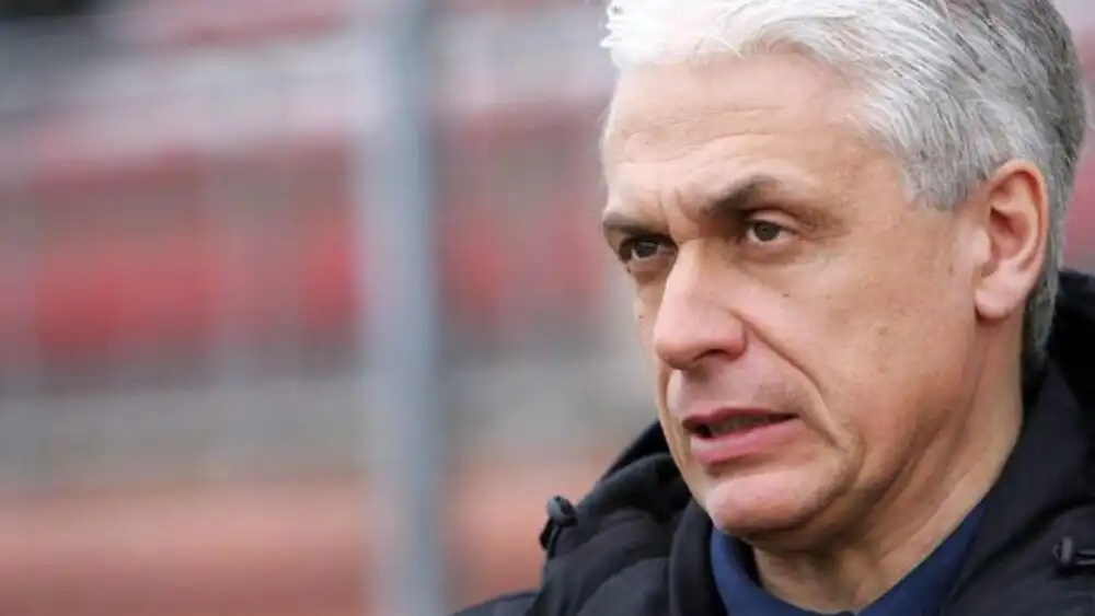 مدرب بوركينا فاسو :”المنتخب الجزائري يعتمد على نفس أسلوب اللعب منذ سنوات”