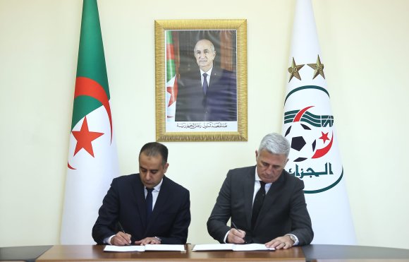 المدرب الجديد للمنتخب الجزائري بيتكوفيتش يوقع رسميا على عقده مع الفاف 14