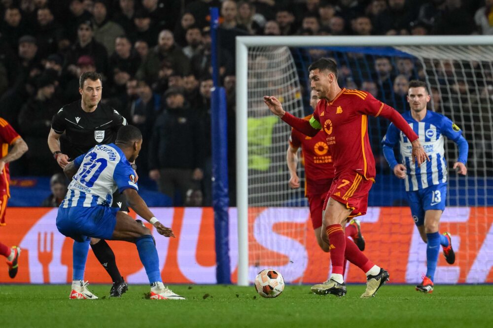 روما يتجاوز برايتون ويتأهل لربع نهائي الدوري الأوروبي