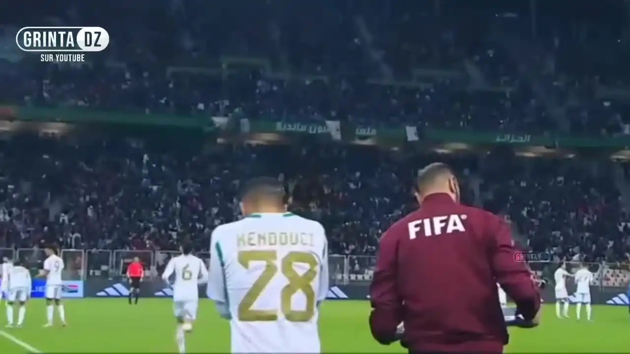 شاهد لمسات المبدع قندوسي ضد جنوب افريقيا