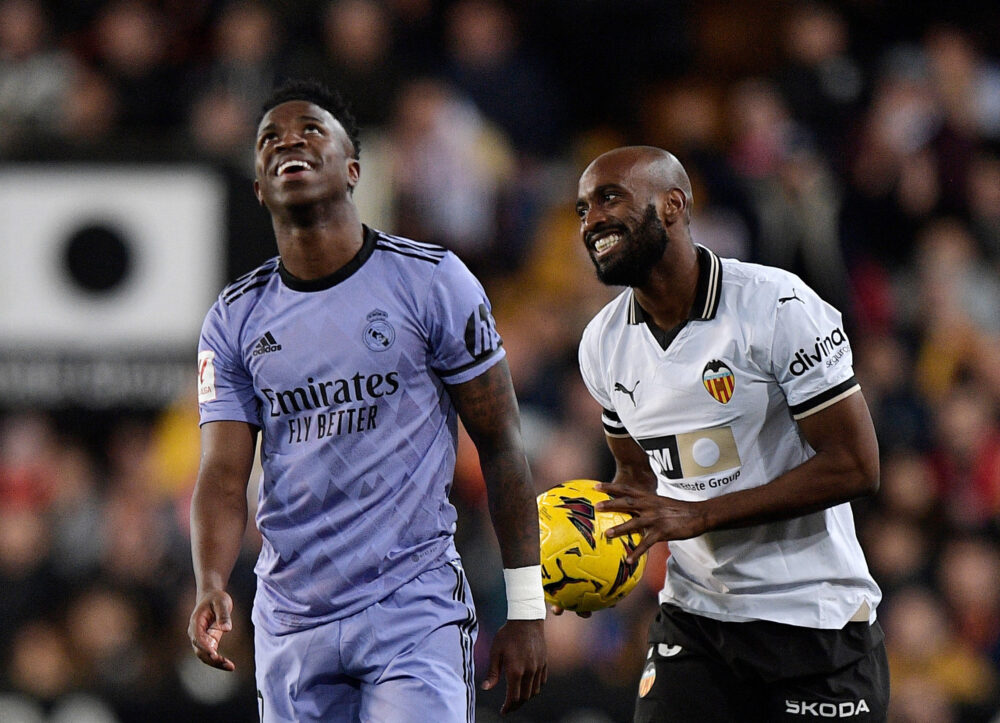 ريال مدريد يتعادل أمام فالنسيا في الدوري الإسباني