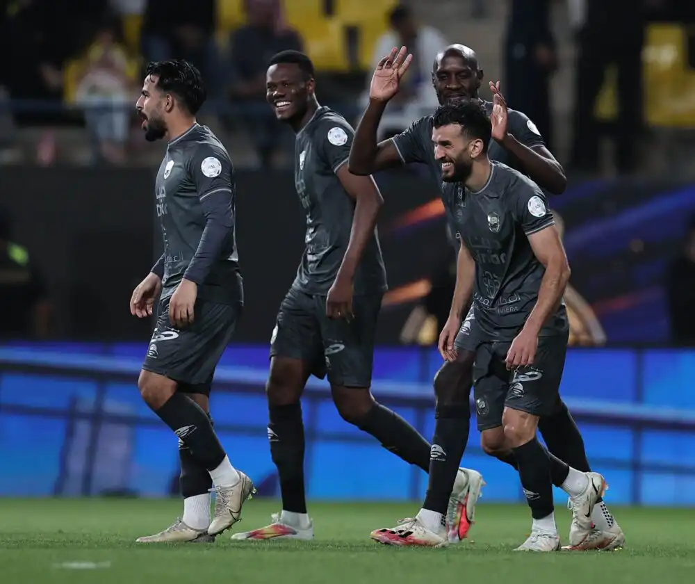 سعيود هداف ويقود فريقه الرائد للفوز على النصر بالدوري السعودي