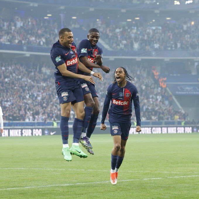 باريس سان جيرمان يتوج بكأس فرنسا