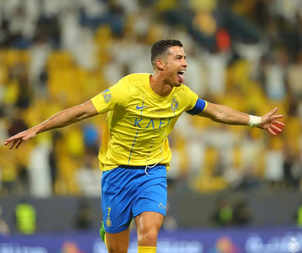 رونالدو يقود النصر لفوز كبير على الوحدة في الدوري السعودي