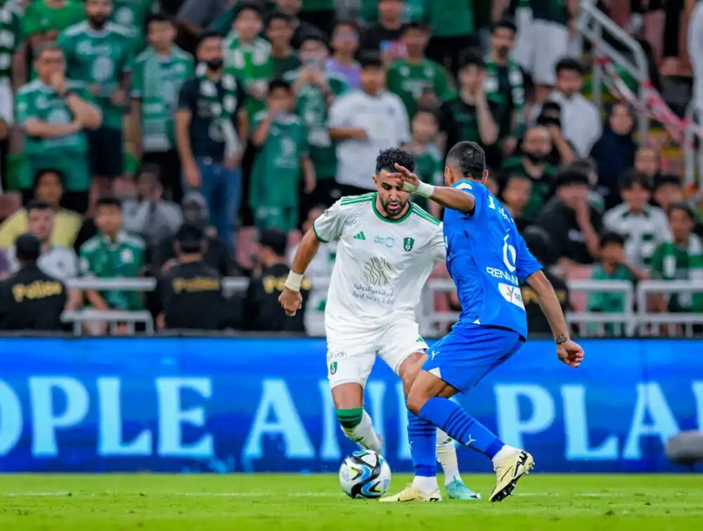 بمشاركة محرز .. الأهلي يسقط امام الهلال في قمة الدوري السعودي