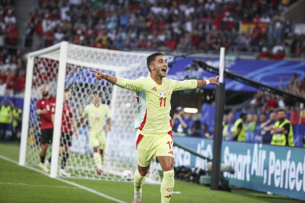 منتخب إسبانيا يبلغ ثمن نهائي بطولة أمم أوروبا