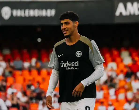 بمشاركة فارس شايبي ..فرانكفورت ينهزم امام فالنسيا وديا