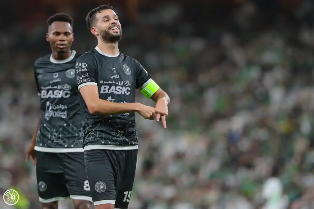 الجزائري شافعي أكثر مدافع تسجيلا للأهداف في تاريخ الدوري السعودي