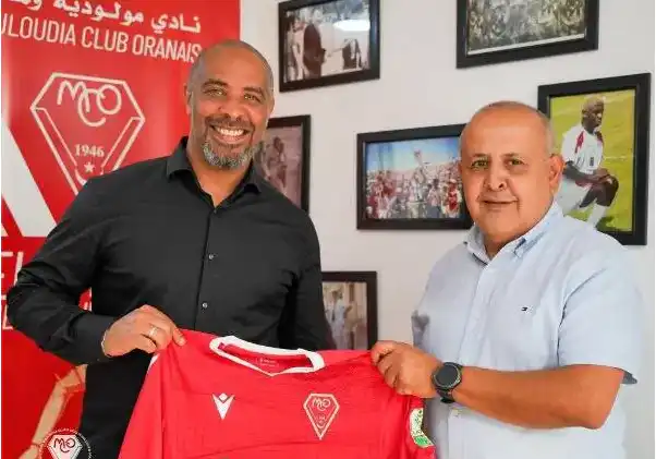 إيريك شال مدربا جديدا لنادي مولودية وهران