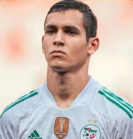 عيسى ماندي يلعب اليوم مباراته ال100 مع المنتخب الجزائري!