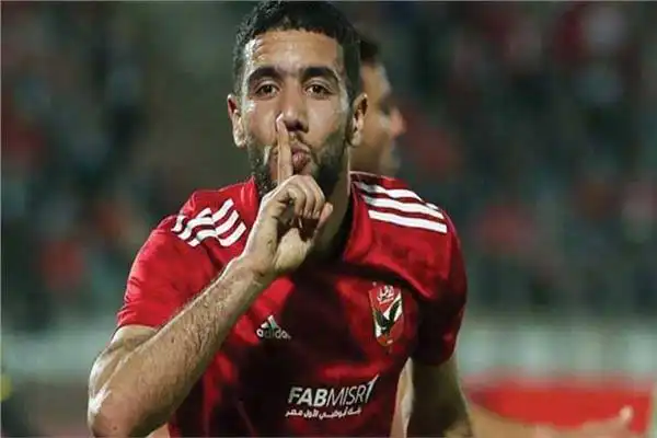 الأهلي المصري يعرض أحمد قندوسي للبيع